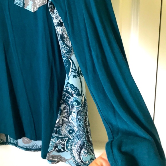 CHICO’S TEAL HIGH/LOW L/S TOP - Picture 2 of 5